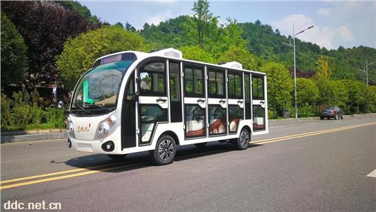  14座封闭游览电动观光车